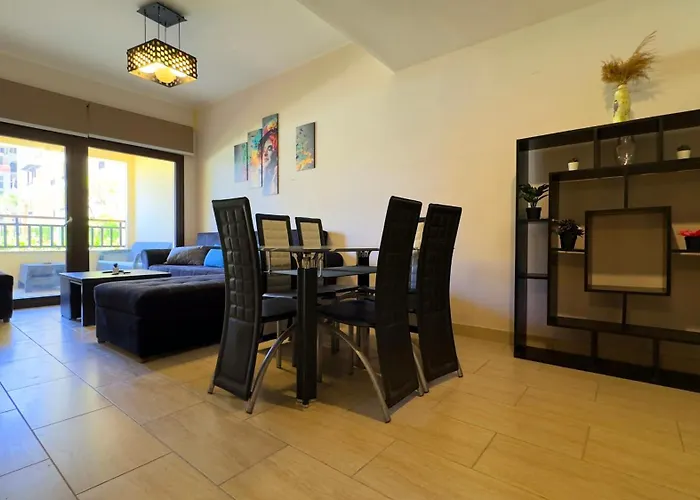 Kevin Aldau Heights Apartment *